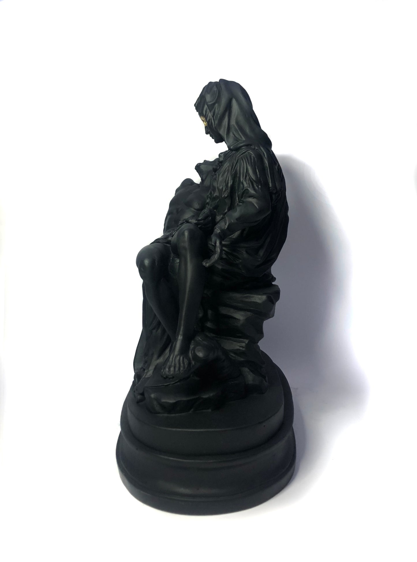 LA_PIETA_STATUE_JESUS_MARY_GOLD_ART_FACE