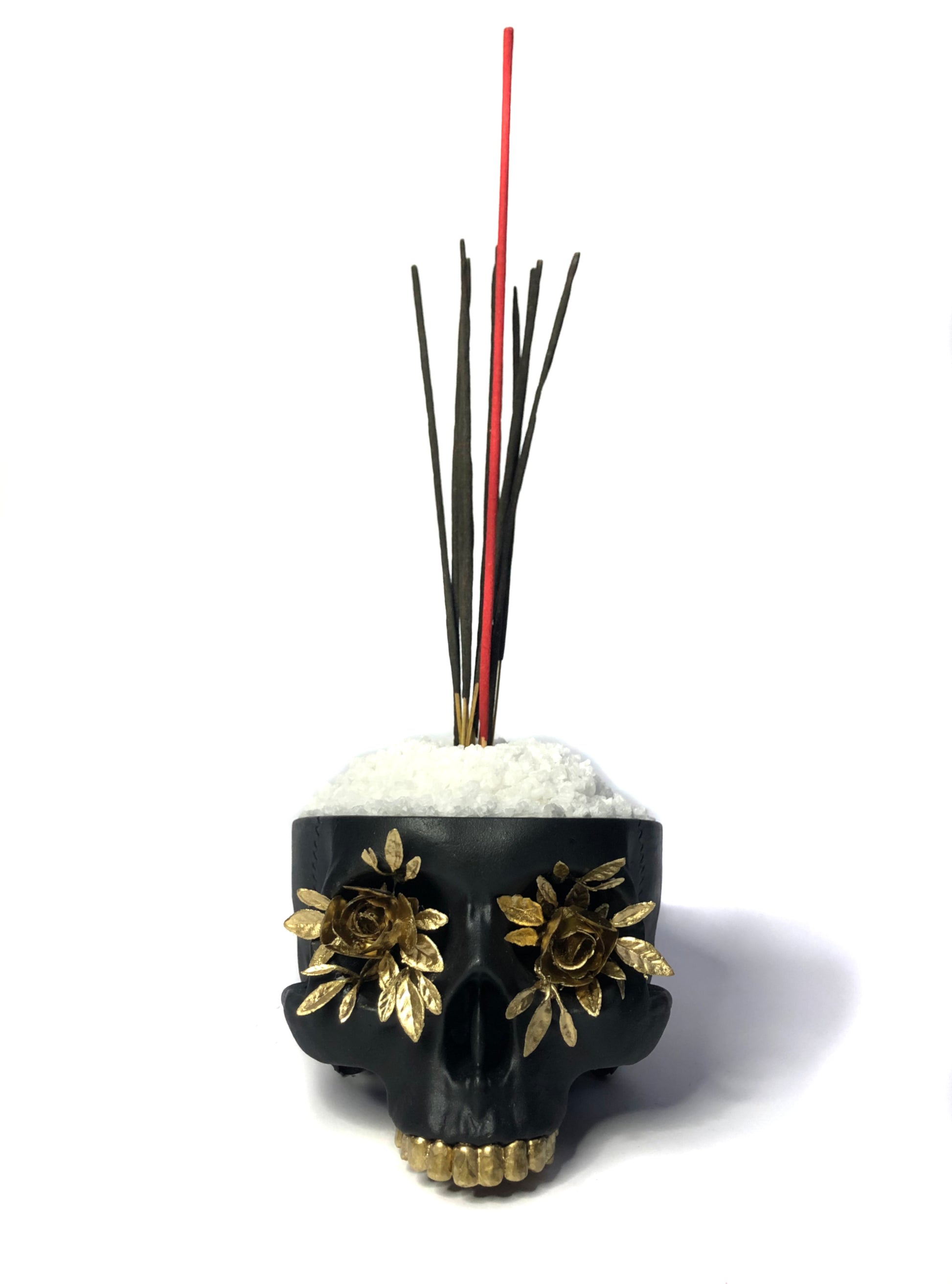 SKULL_INCENSE_BURNER_BLACK_GOLD_ARTWORK_FACE