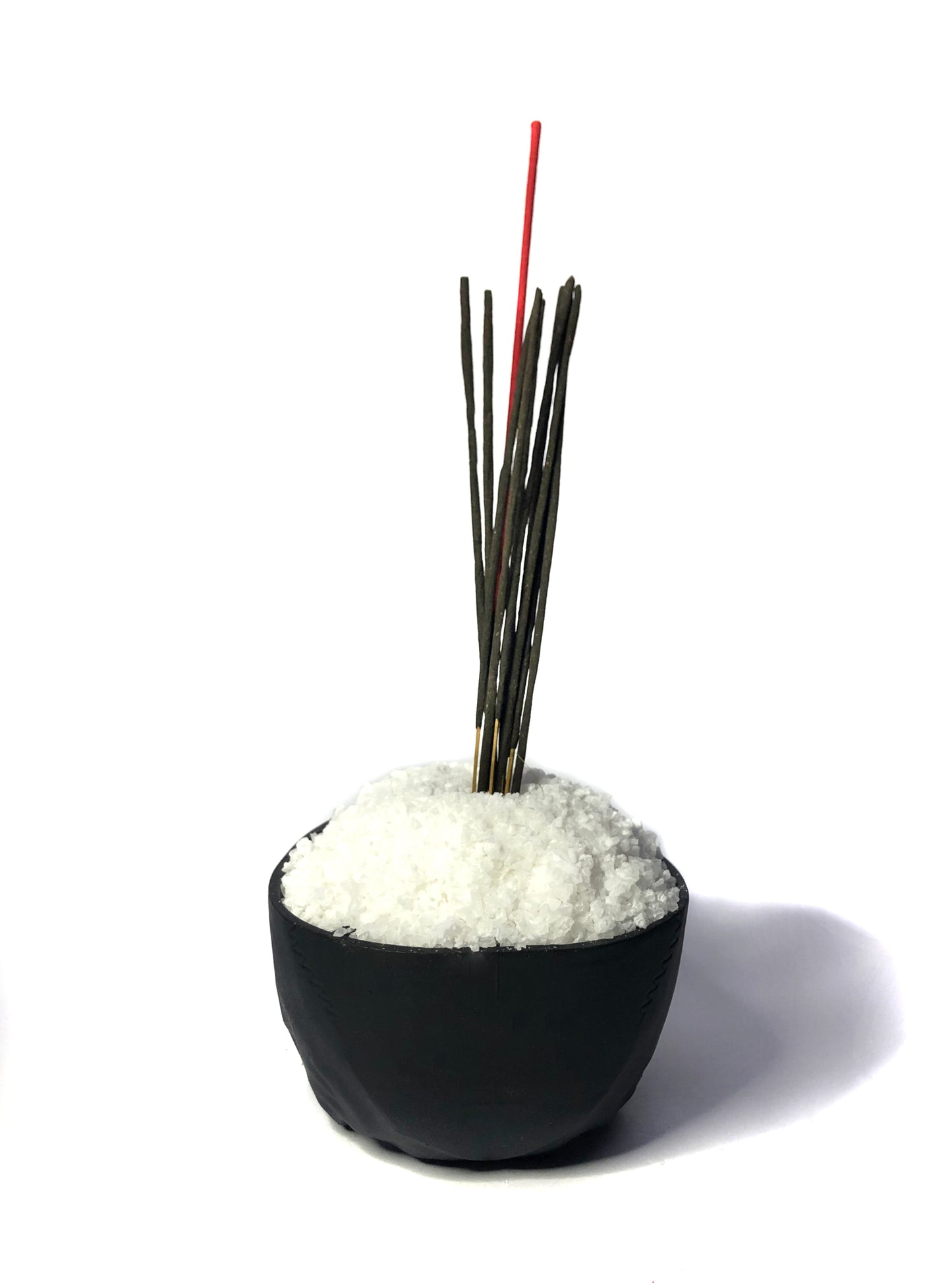 SKULL_INCENSE_BURNER_BLACK_GOLD_ARTWORK_FACE