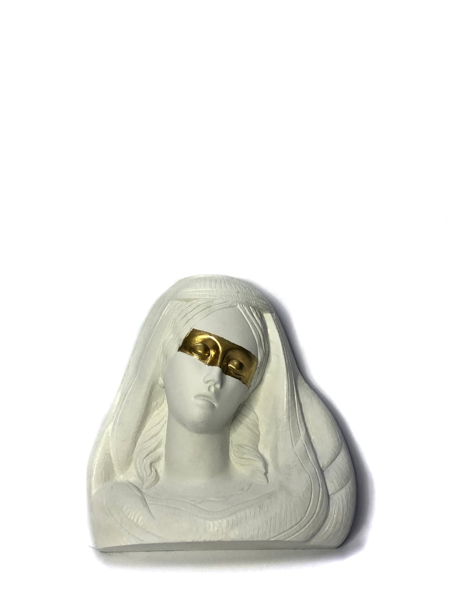 VIRGIN_MARY_BASRELIEF_GOLD_WHITE_FACE_ART