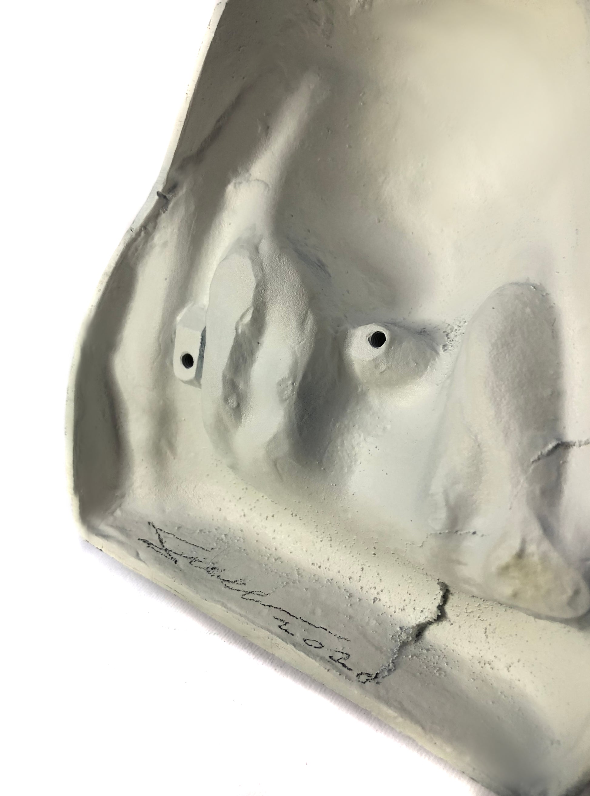 VIRGIN_MARY_BASRELIEF_GOLD_WHITE_FACE_ART